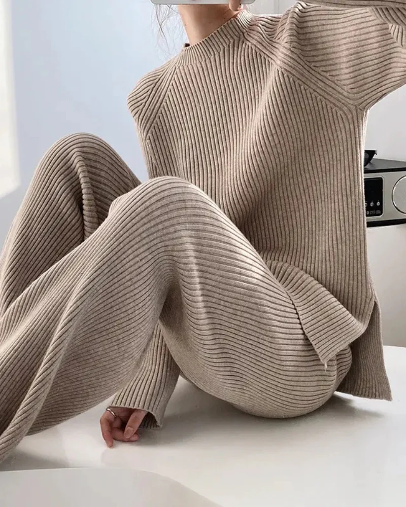 2-piece Premium Loungewear - Image 2